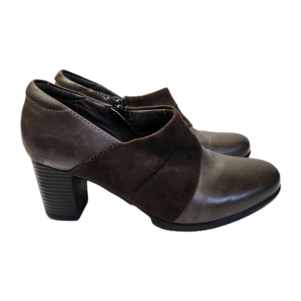 Clarks Bendables Womens Bootie Taupe Brown Leather Upper Ankle Boots Sz 9 M Shoe